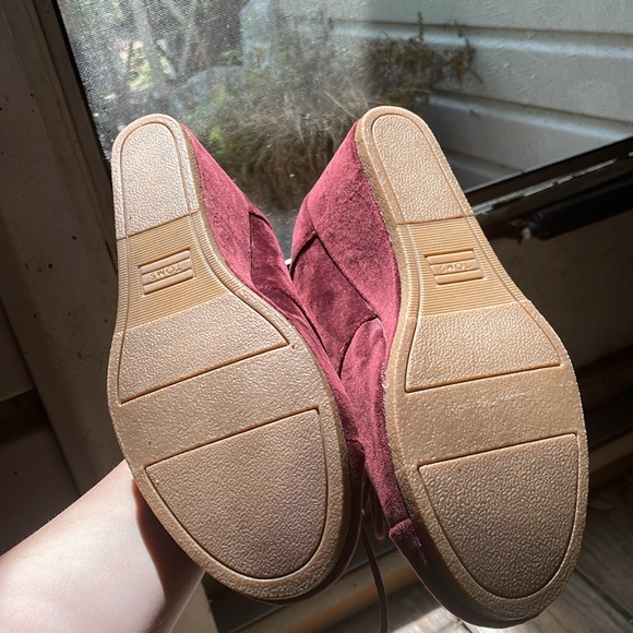 Tom’s burgundy wedges - Picture 6 of 6